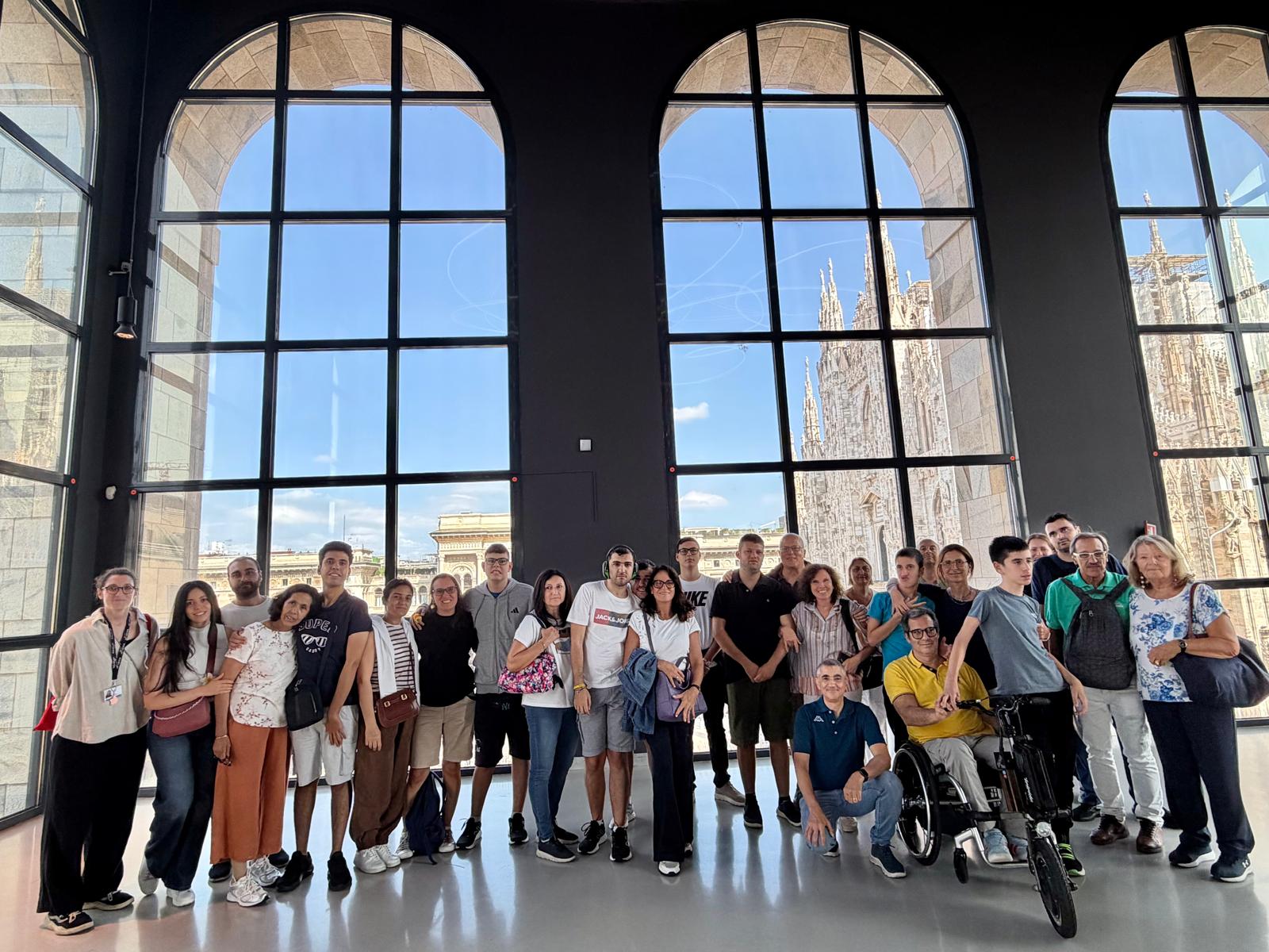 Artisti in blu a Milano